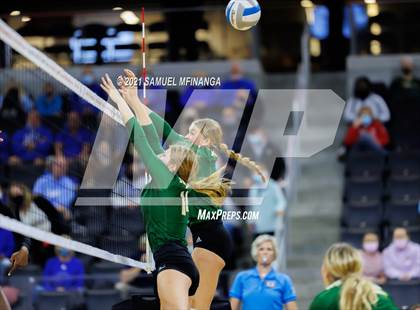 Thumbnail 1 in Gretna vs. Papillion-LaVista South photogallery.