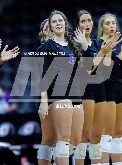 Thumbnail 2 in Gretna vs. Papillion-LaVista South photogallery.