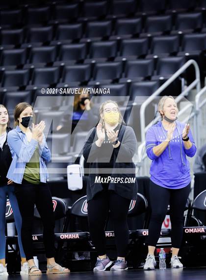 Thumbnail 1 in Gretna vs. Papillion-LaVista South photogallery.