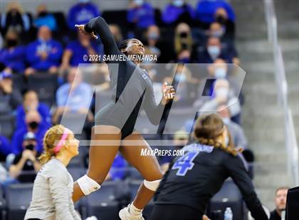 Thumbnail 1 in Gretna vs. Papillion-LaVista South photogallery.