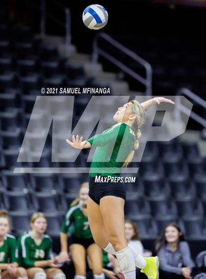 Thumbnail 1 in Gretna vs. Papillion-LaVista South photogallery.