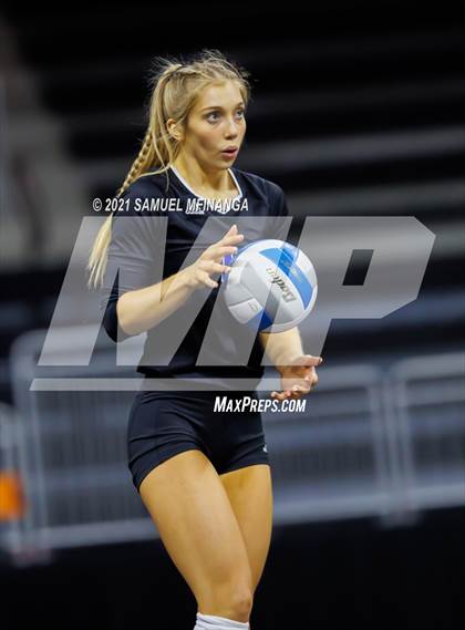 Thumbnail 2 in Gretna vs. Papillion-LaVista South photogallery.