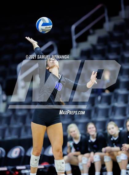 Thumbnail 3 in Gretna vs. Papillion-LaVista South photogallery.