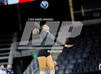 Thumbnail 3 in Gretna vs. Papillion-LaVista South photogallery.