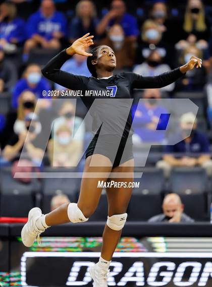 Thumbnail 3 in Gretna vs. Papillion-LaVista South photogallery.