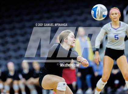 Thumbnail 3 in Gretna vs. Papillion-LaVista South photogallery.