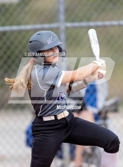 Thumbnail 2 in Bellevue East vs. Lincoln Southeast photogallery.