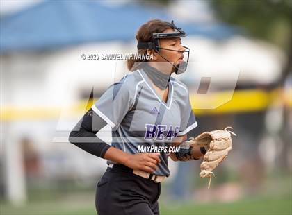 Thumbnail 2 in Bellevue East vs. Lincoln Southeast photogallery.