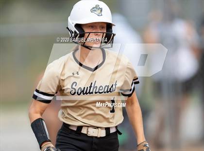 Thumbnail 2 in Bellevue East vs. Lincoln Southeast photogallery.