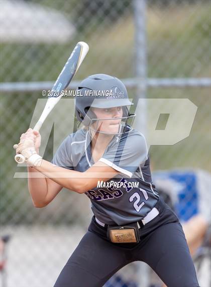 Thumbnail 2 in Bellevue East vs. Lincoln Southeast photogallery.