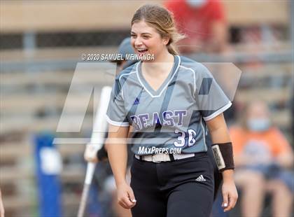 Thumbnail 3 in Bellevue East vs. Lincoln Southeast photogallery.