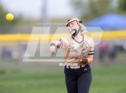 Thumbnail 2 in Bellevue East vs. Lincoln Southeast photogallery.