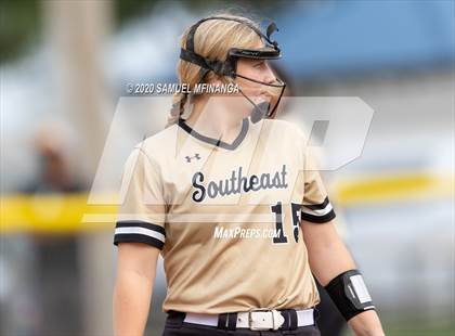 Thumbnail 3 in Bellevue East vs. Lincoln Southeast photogallery.