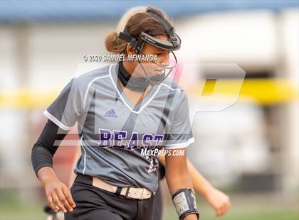 Thumbnail 2 in Bellevue East vs. Lincoln Southeast photogallery.