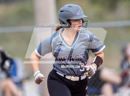 Thumbnail 1 in Bellevue East vs. Lincoln Southeast photogallery.