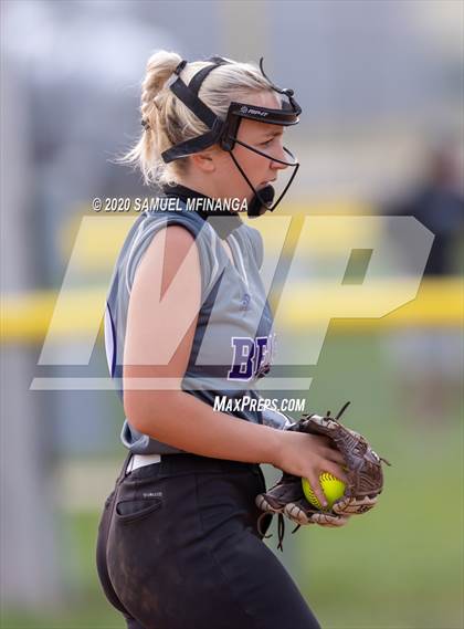 Thumbnail 1 in Bellevue East vs. Lincoln Southeast photogallery.