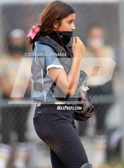 Thumbnail 1 in Bellevue East vs. Lincoln Southeast photogallery.