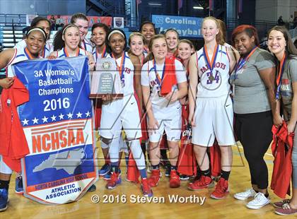 Thumbnail 2 in Northern Guilford vs. Freedom (NCHSAA 3A Final) photogallery.