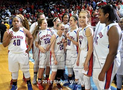 Thumbnail 2 in Northern Guilford vs. Freedom (NCHSAA 3A Final) photogallery.