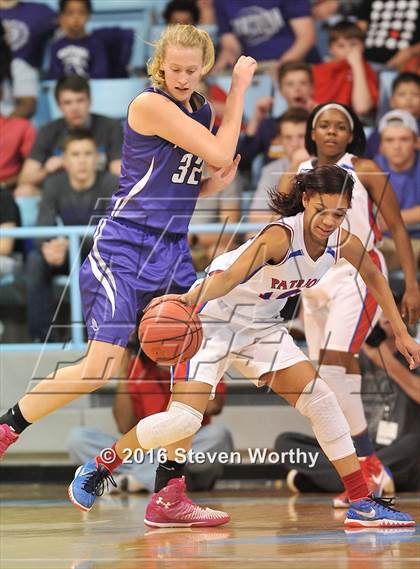 Thumbnail 2 in Northern Guilford vs. Freedom (NCHSAA 3A Final) photogallery.