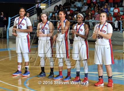 Thumbnail 2 in Northern Guilford vs. Freedom (NCHSAA 3A Final) photogallery.