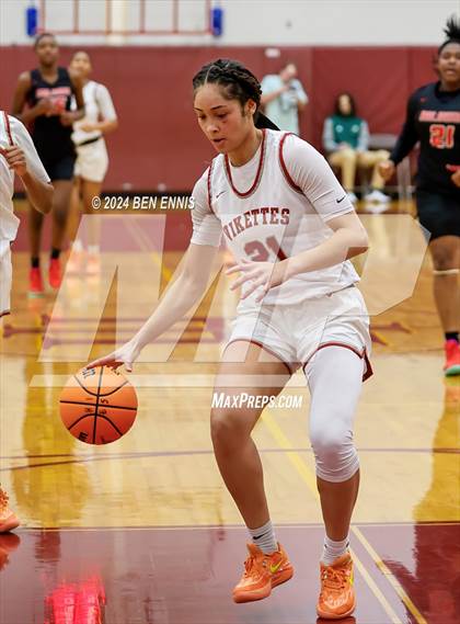 Thumbnail 1 in Baldwin vs. Lowndes (HIES MLK Classic) photogallery.