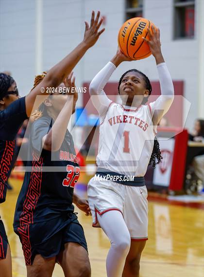 Thumbnail 2 in Baldwin vs. Lowndes (HIES MLK Classic) photogallery.