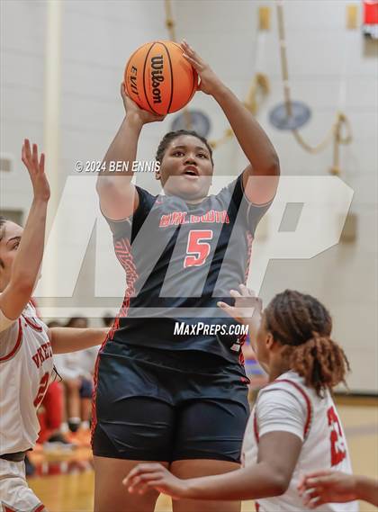 Thumbnail 3 in Baldwin vs. Lowndes (HIES MLK Classic) photogallery.