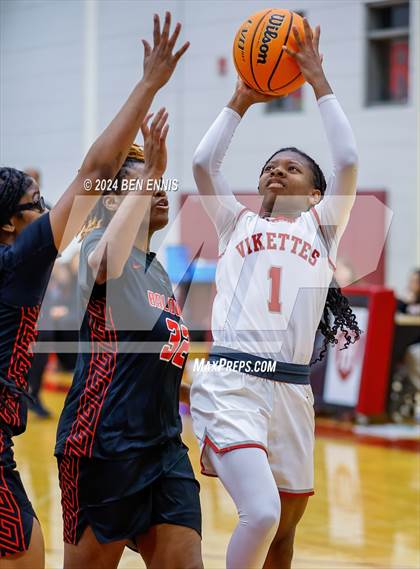Thumbnail 3 in Baldwin vs. Lowndes (HIES MLK Classic) photogallery.