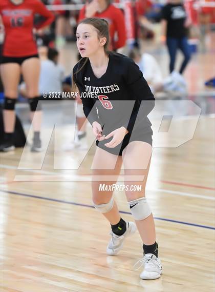 Thumbnail 1 in Holtville vs. Lee Williams (Nike TOC Southwest) photogallery.
