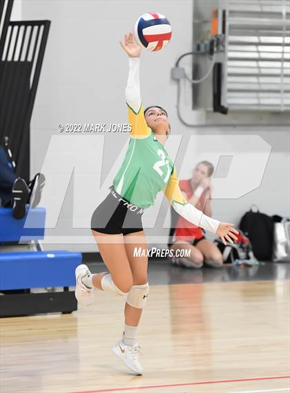 Thumbnail 2 in Holtville vs. Lee Williams (Nike TOC Southwest) photogallery.