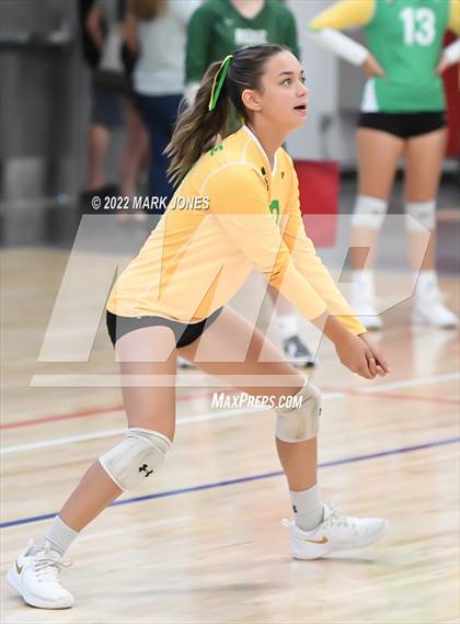 Thumbnail 1 in Holtville vs. Lee Williams (Nike TOC Southwest) photogallery.