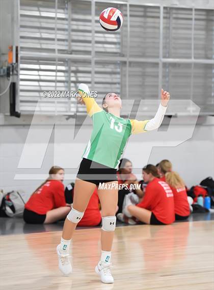 Thumbnail 3 in Holtville vs. Lee Williams (Nike TOC Southwest) photogallery.