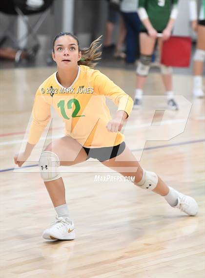 Thumbnail 2 in Holtville vs. Lee Williams (Nike TOC Southwest) photogallery.