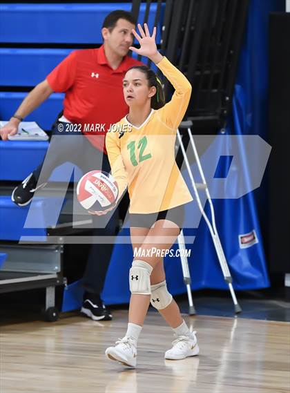 Thumbnail 3 in Holtville vs. Lee Williams (Nike TOC Southwest) photogallery.