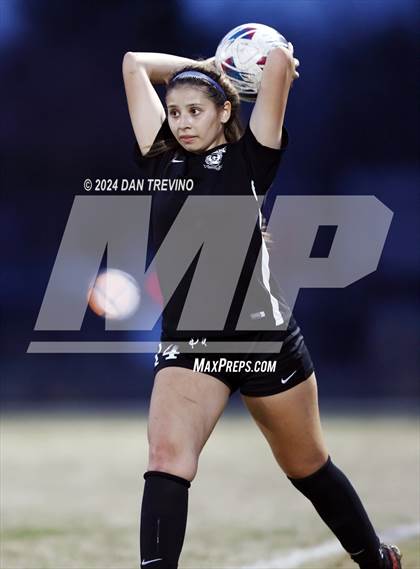 Thumbnail 1 in Hickory @ Landstown (Scrimmage) photogallery.