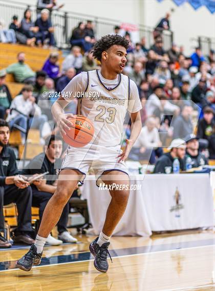 Thumbnail 1 in Beaverton vs. Southridge (Les Schwab Invitational) photogallery.