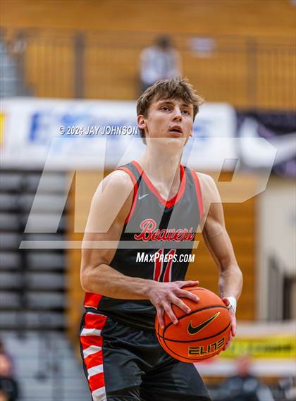 Thumbnail 3 in Beaverton vs. Southridge (Les Schwab Invitational) photogallery.
