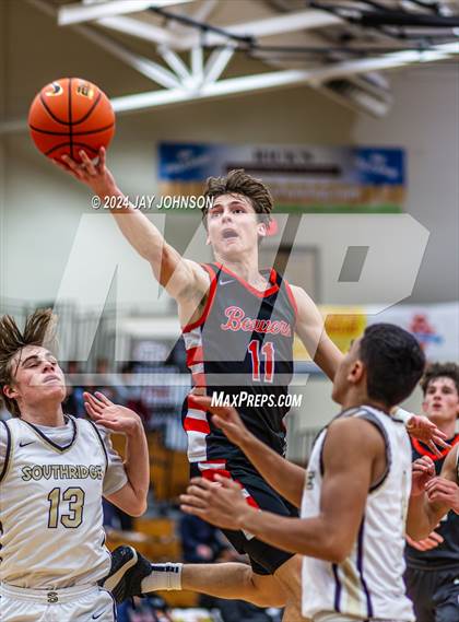 Thumbnail 1 in Beaverton vs. Southridge (Les Schwab Invitational) photogallery.