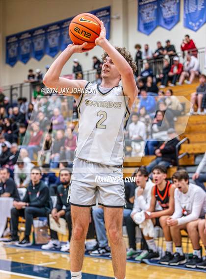 Thumbnail 2 in Beaverton vs. Southridge (Les Schwab Invitational) photogallery.