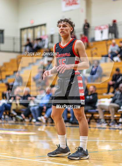 Thumbnail 3 in Beaverton vs. Southridge (Les Schwab Invitational) photogallery.