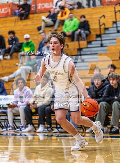 Thumbnail 2 in Beaverton vs. Southridge (Les Schwab Invitational) photogallery.