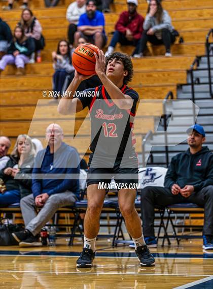 Thumbnail 1 in Beaverton vs. Southridge (Les Schwab Invitational) photogallery.