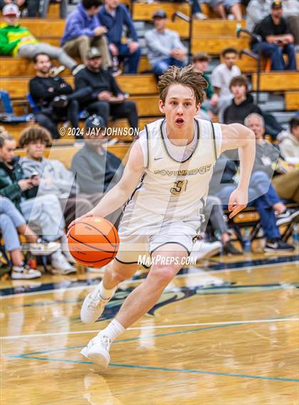 Thumbnail 1 in Beaverton vs. Southridge (Les Schwab Invitational) photogallery.