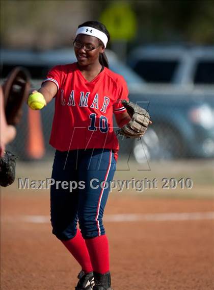 Thumbnail 3 in Orangefield @ Lamar photogallery.