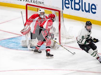 Thumbnail 3 in Winchester vs. Duxbury (MIAA Division 1 State Final) photogallery.