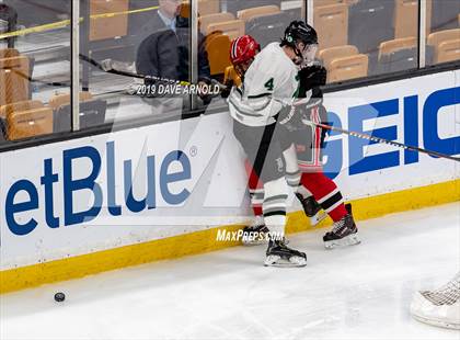 Thumbnail 2 in Winchester vs. Duxbury (MIAA Division 1 State Final) photogallery.