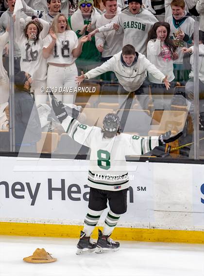 Thumbnail 1 in Winchester vs. Duxbury (MIAA Division 1 State Final) photogallery.