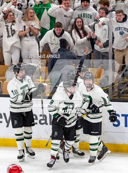 Thumbnail 2 in Winchester vs. Duxbury (MIAA Division 1 State Final) photogallery.