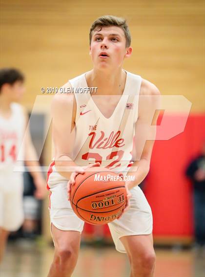 Thumbnail 1 in Arlington vs. Marysville-Pilchuck (WIAA 3A District Playoff) photogallery.